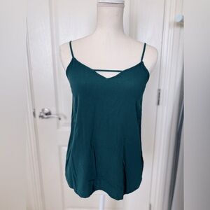Size small blue green keyhole top